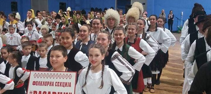 TRADICIJOM ČUVAMO PORODICU 4