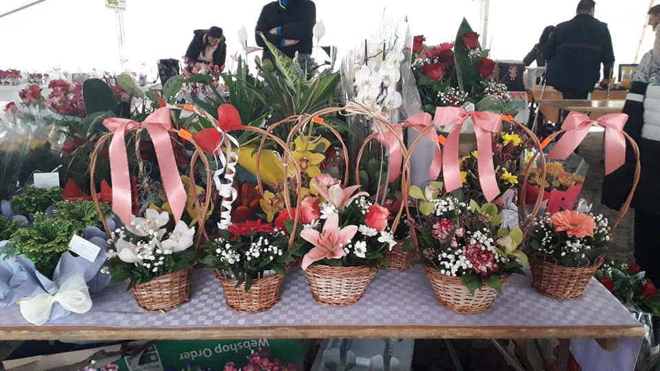 ПРОДАЈНА ИЗЛОЖБА РУКОТВОРИНА И ЦВИЈЕЋА 1