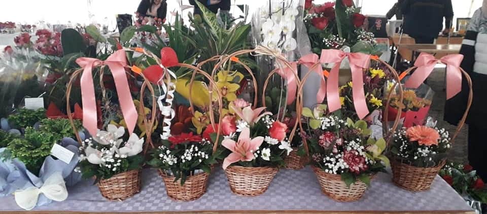 PRODAJNA IZLOŽBA RUKOTVORINA I CVIJEĆA 1