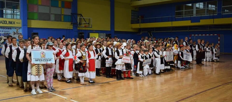 ТРАДИЦИЈОМ ЧУВАМО ПОРОДИЦУ 1