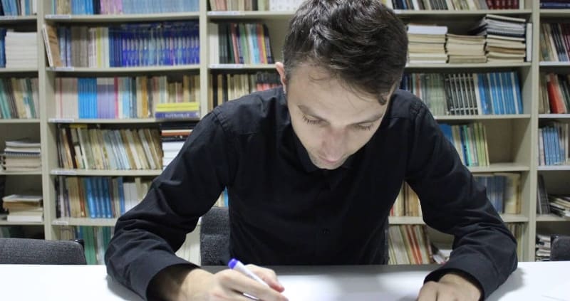 MATEMATIČARU NEBOJŠI ĐURIĆU DODIJELJENA JE ZLATNA PLAKETA "6. APRIL" POVODOM DANA OPŠTINE TESLIĆ 1