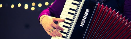 ВЕЧЕ МЛАДИХ ХАРМОНИКАША У ТЕСЛИЋУ 6