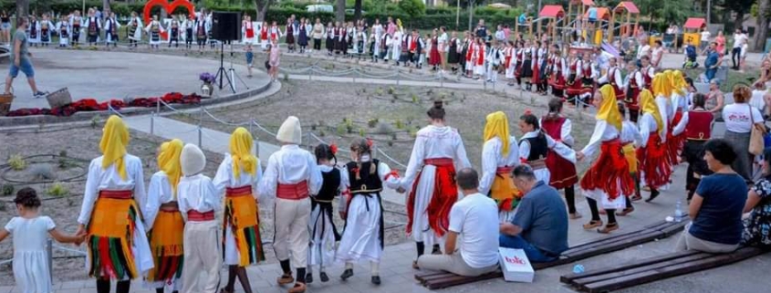 ODRŽANA TREĆA PO REDU MANIFESTACIJA "VEČE DJEČIJEG FOLKLORA" 1