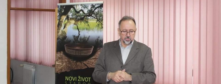 OTVORENA IZLOŽBA ,,NOVI ŽIVOT STAROG HRASTA" AUTORA IVE JELUŠIĆA 3