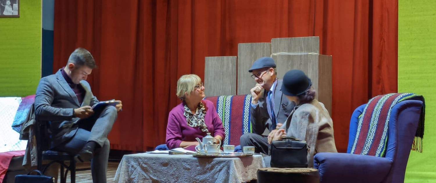 ОДРЖАНА ПРЕДСТАВА „ЧАЈ У ПЕТ" 3