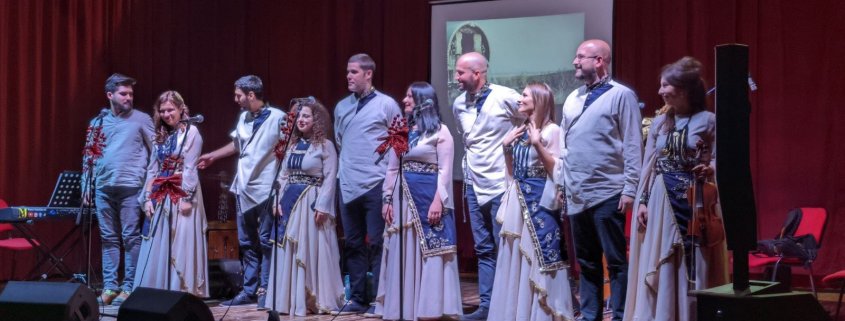 ODRŽAN KONCERT ETNO GRUPE ,,TRAG" U TESLIĆU 4