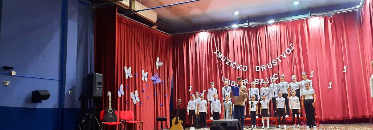 КОНЦЕРТ МУЗИЧКОГ ДРУШТВА ,,ИСИДОР БАЈИЋ" У ТЕСЛИЋУ 1