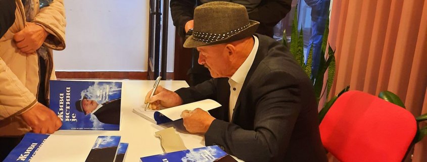 PROMOCIJA KNjIGE RADOVANA TOPREKA U TESLIĆU 5