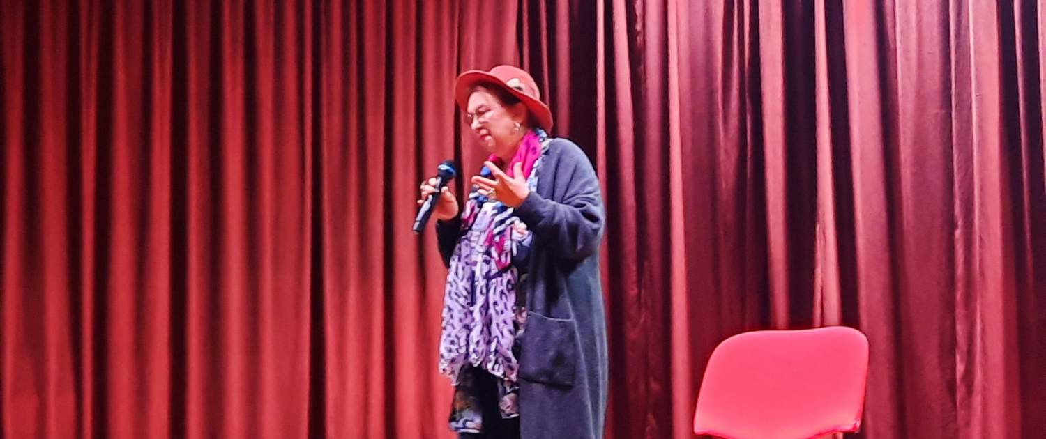 ОДИГРАНА ПРЕДСТАВА „НАКА СУПЕРБАКА" У ТЕСЛИЋУ 4