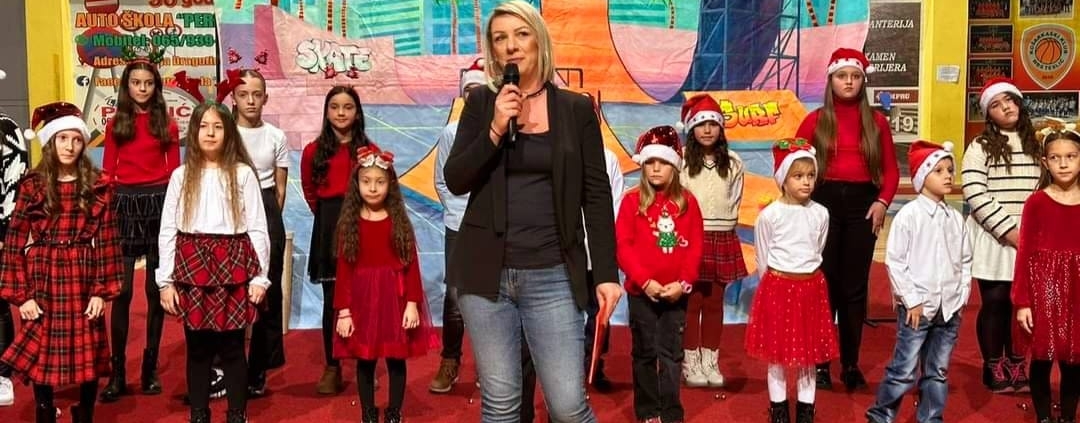 NOVOGODIŠNjA ČAROLIJA U NAŠOJ OPŠTINI 1