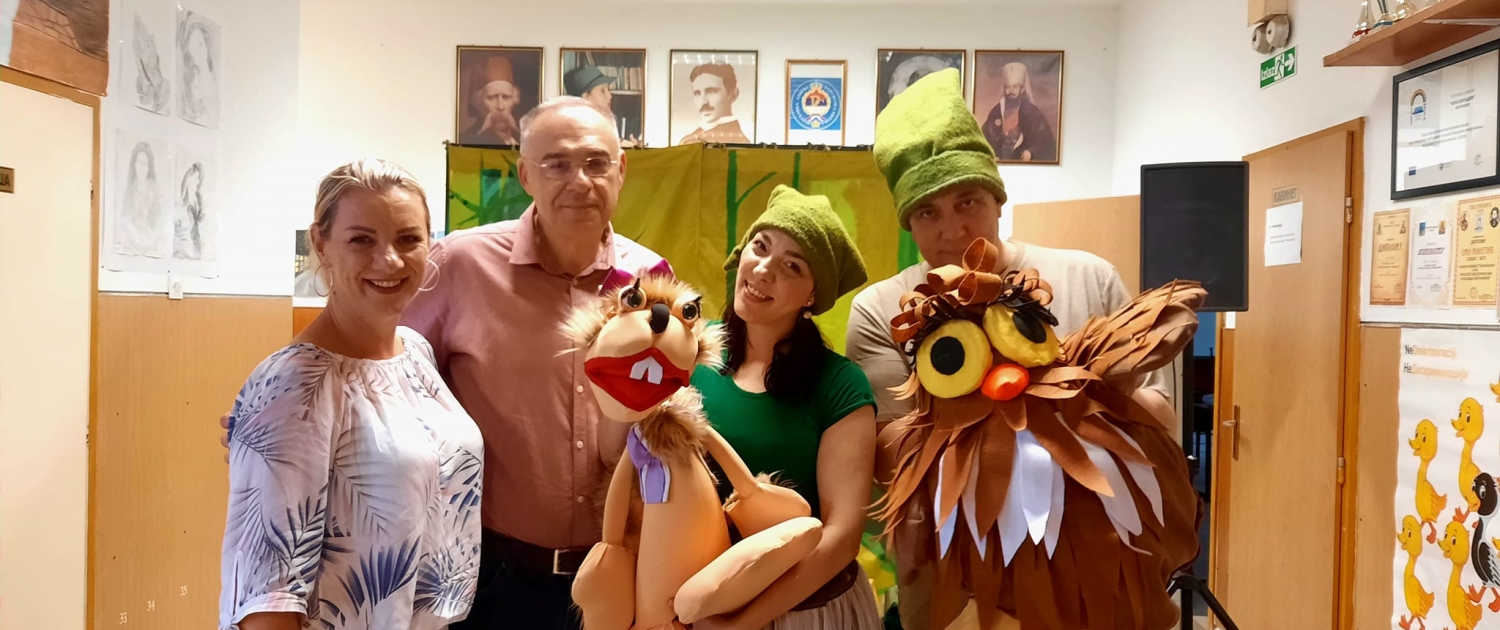 ЗАВРШЕНА СЕРИЈА ПРЕДСТАВА „ПУТ ДО ЧАРОЛИЈЕ" ЗА МАЛИШАНЕ ОПШТИНЕ ТЕСЛИЋ 4