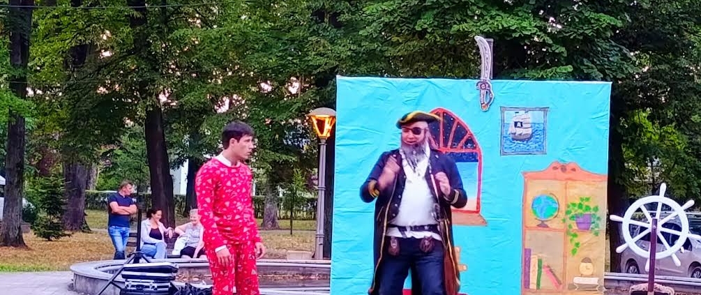 PREDSTAVA „GUSAR“ OSVOJILA MALIŠANE I RODITELjE U TESLIĆU 1