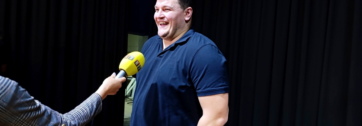 ,,KOMEDIJA JE OZBILjNA STVAR" - U TESLIĆU 1